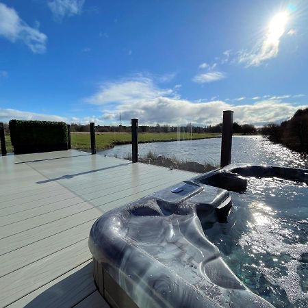 Luxury Lakeside Lodge With Htub Beautiful Views Annan Kültér fotó