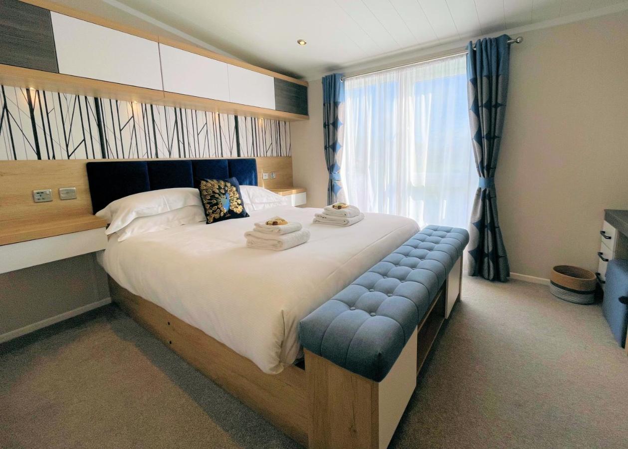 Luxury Lakeside Lodge With Htub Beautiful Views Annan Kültér fotó